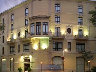 Hotel Ferney Republique Parijs